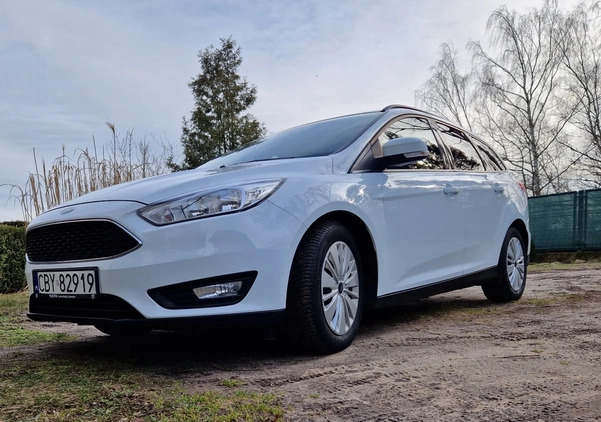 Ford Focus cena 43900 przebieg: 149500, rok produkcji 2017 z Koronowo małe 781